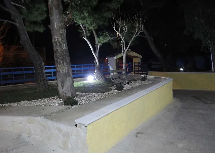 Oda ve Kahvaltı I Girasoli Srls 3*